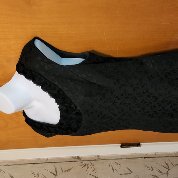 London Times Black Floral Desiner Dress Black Rose Neckline Size 10 - Picture 6 of 12